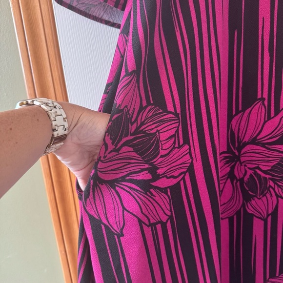 Karen-T Designs Women's Floral Vintage Maxi Dress - Picture 4 of 8